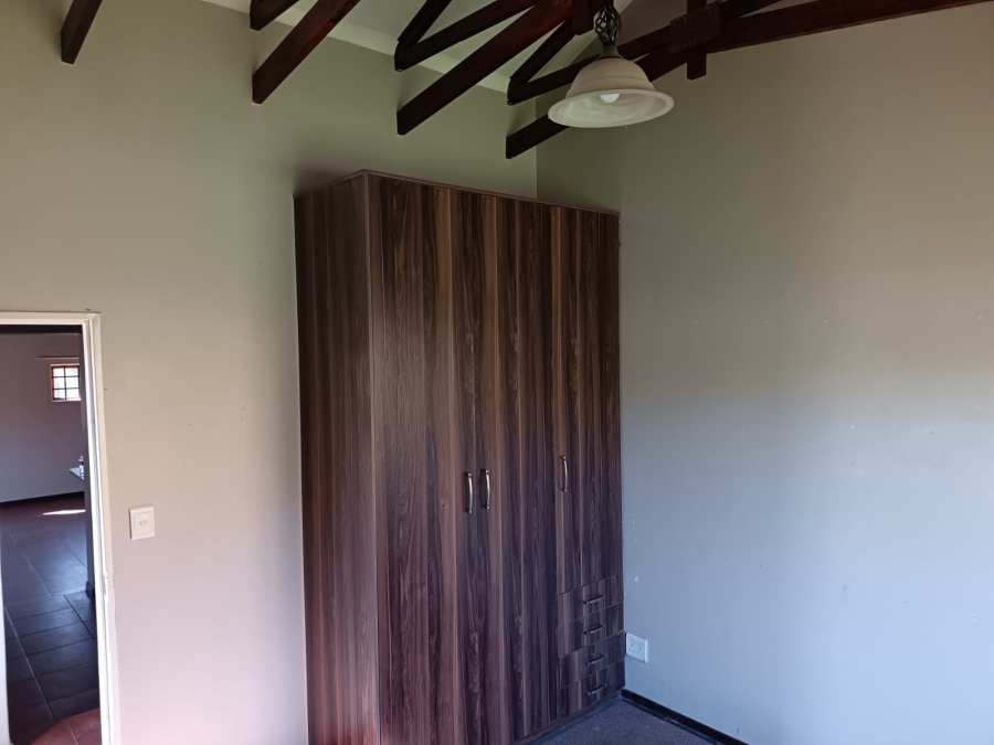 To Let 3 Bedroom Property for Rent in Hillside Free State